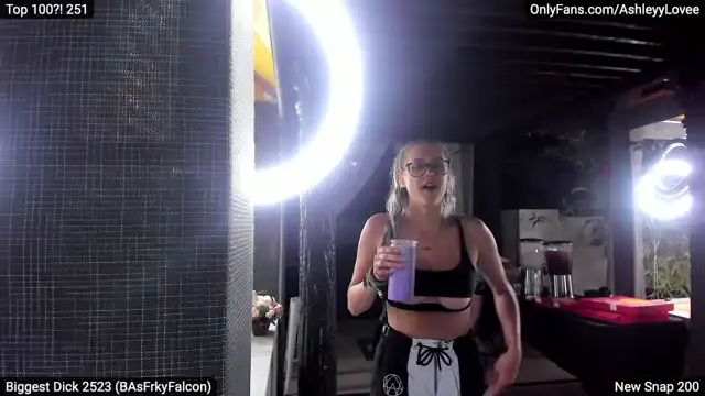 Ashleyylovee – Myfreecams Webcam Video – 2026-04-23 06:54:21