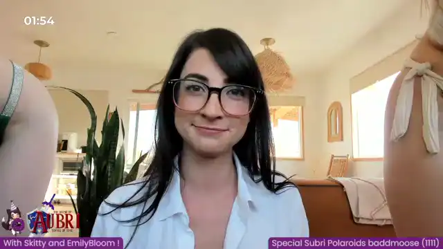 Aubritoffee – Myfreecams Webcam Video – 2026-06-27 02:56:08