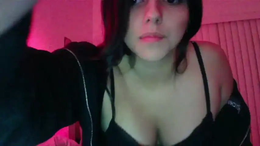 Genesismoselle – Chaturbate Webcam Video – 2026-01-27 15:05:36