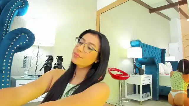 Lucy-minds – Flirt4free Webcam Video – 2025-08-24 23:56:41