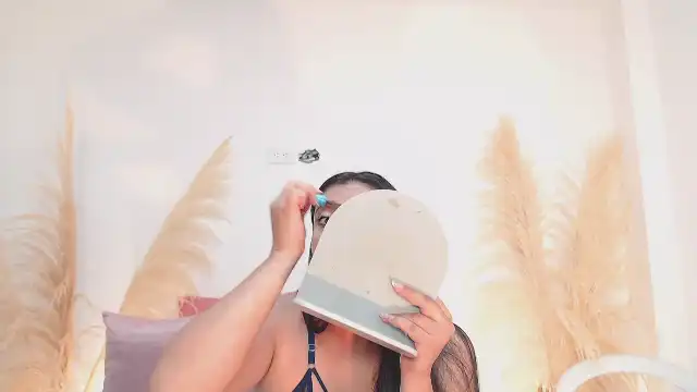 Lucy-minds – Flirt4free Webcam Video – 2026-05-23 10:48:09