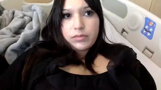 Krazykitten – Myfreecams Webcam Video – 2025-09-25 03:43:42