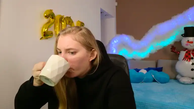 Violetbates – Streamate Webcam Video – 2025-10-17 04:13:45