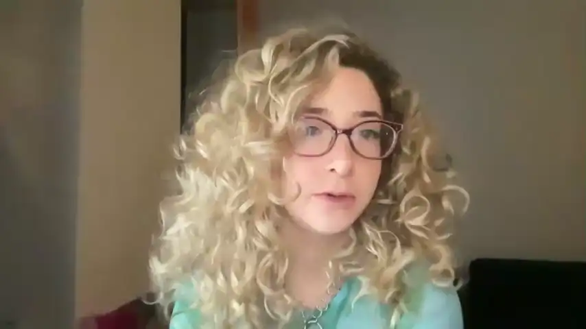 Themissstevie – Chaturbate Webcam Video – 2026-04-15 18:04:43