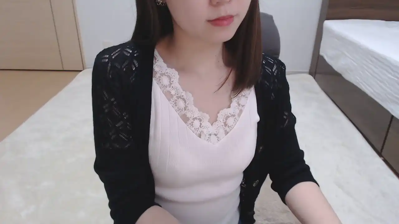 Xxyuzucha – Sakuralive Webcam Video – 2025-11-06 08:07:51