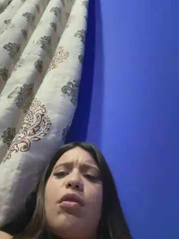 Kiarafonseca_ – Stripchat Webcam Video – 2025-09-30 17:03:04