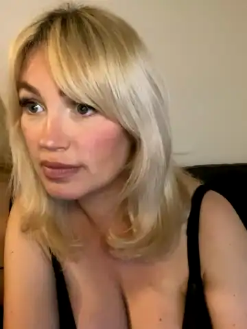Lana-giselle – Stripchat Webcam Video – 2025-11-22 09:05:58