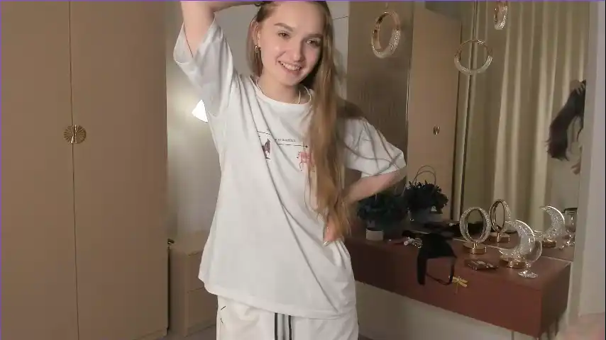 Loradutt – Chaturbate Webcam Video – 2025-09-22 01:28:14