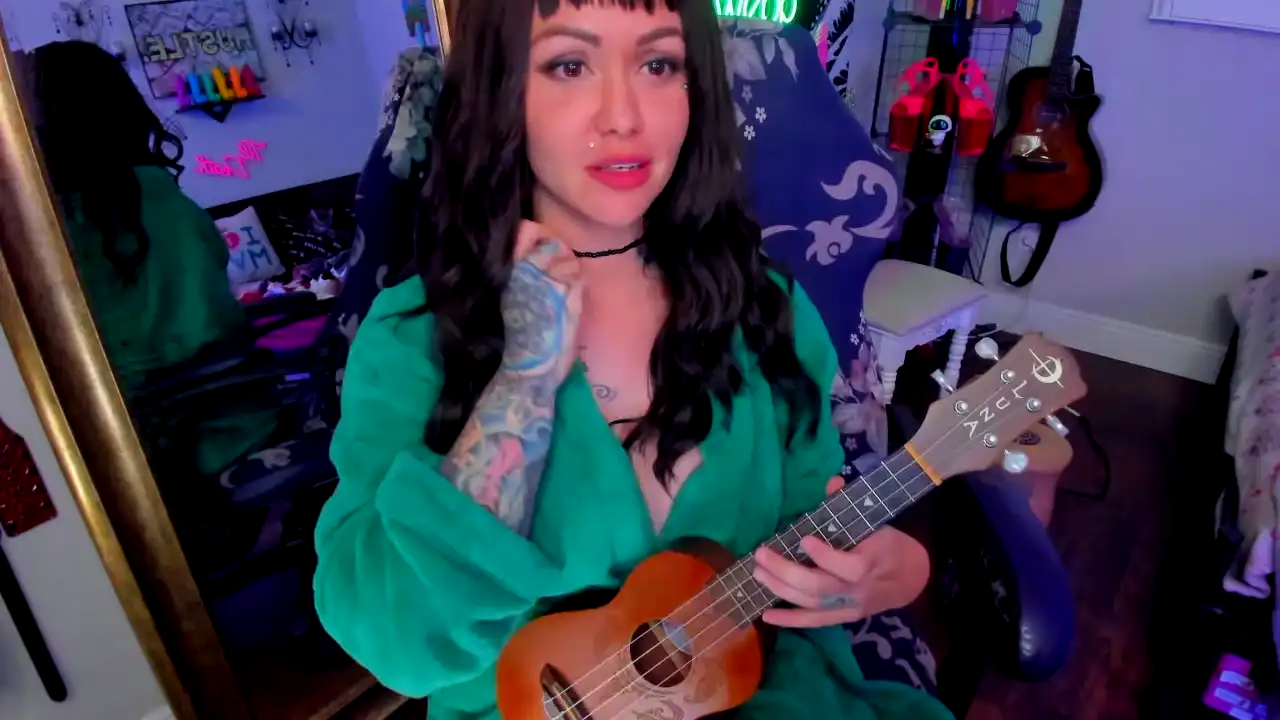 Charlette_webb – Manyvids Live Webcam Video – 2025-10-08 21:28:28