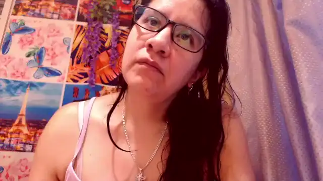 Luciana45 – Cams Webcam Video – 2026-06-28 22:02:51