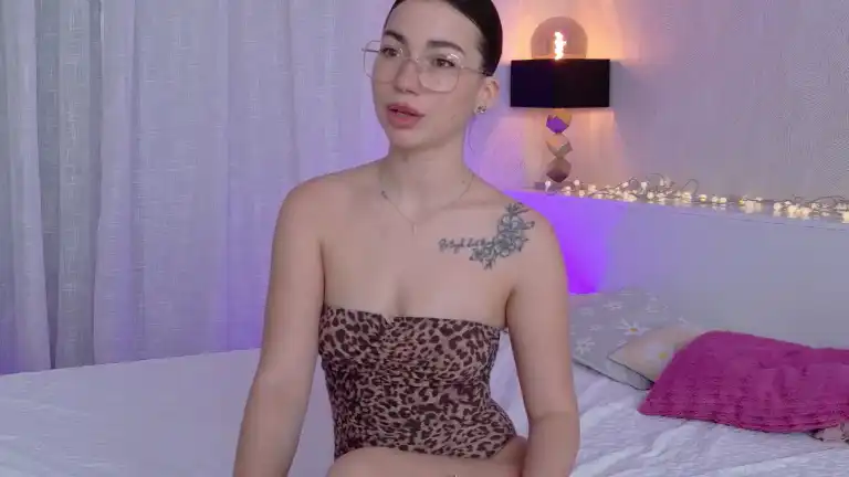 Heyhayleex – Streamate Webcam Video – 2025-12-02 01:52:40