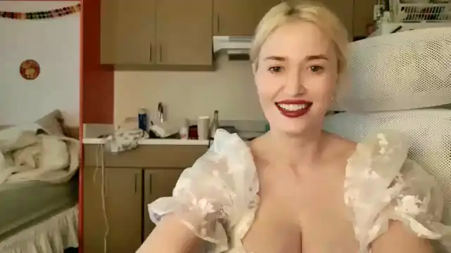 Molly_moans – Myfreecams Webcam Video – 2025-11-25 13:30:27