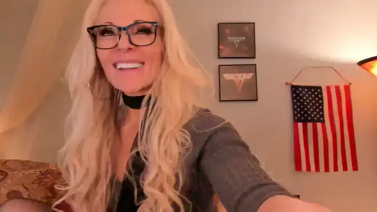 Rhiannoinlive – Streamate Webcam Video – 2025-09-17 18:13:42