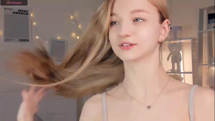 _magic_smile_ – Chaturbate Webcam Video – 2026-02-28 00:33:04