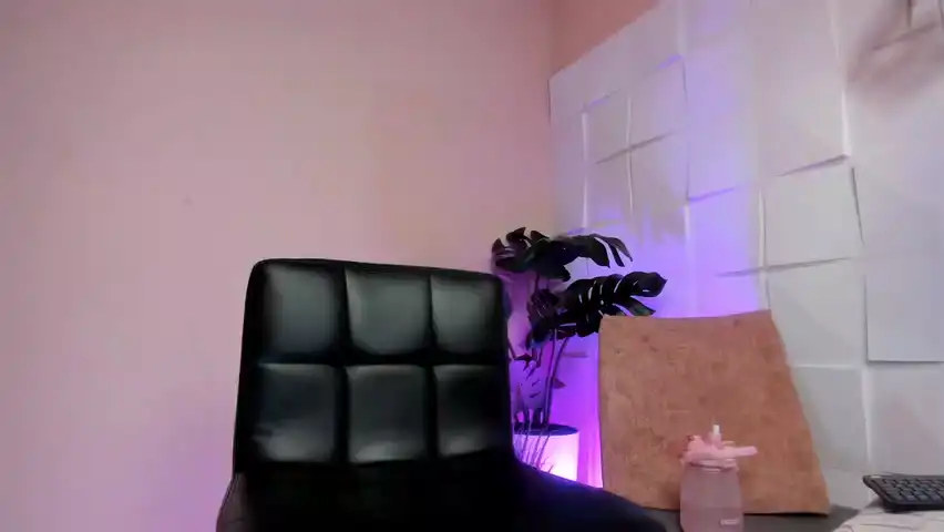 Amatistasallow – Amateur.tv Webcam Video – 2025-10-23 12:36:40