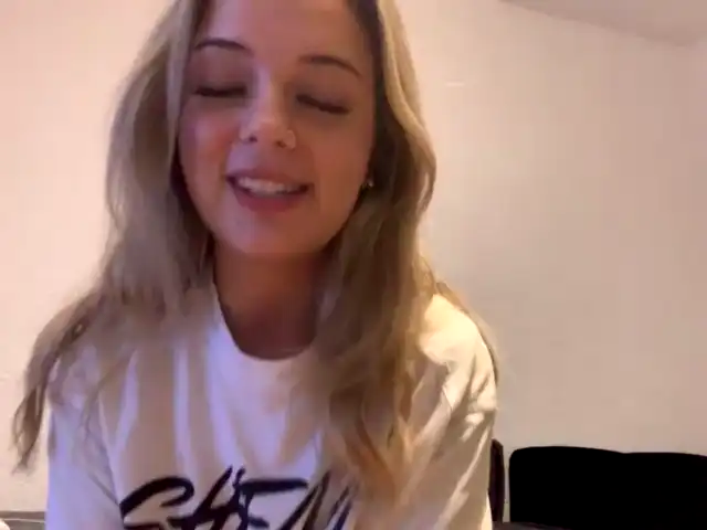 Lexygold – Stripchat Webcam Video – 2025-12-08 08:46:03