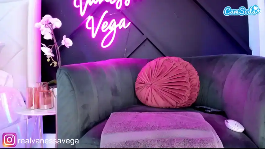Vanessavega – Camsoda Webcam Video – 2025-12-25 05:41:32