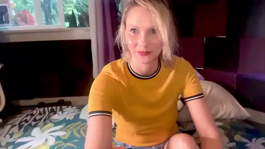 Kaileeshy – Chaturbate Webcam Video – 2026-02-28 15:27:18