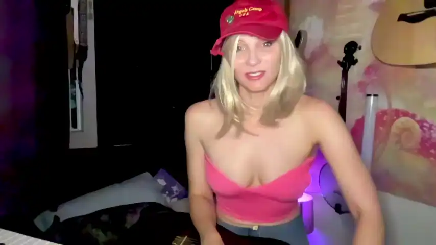 Kaileeshy – Chaturbate Webcam Video – 2025-11-26 00:37:49
