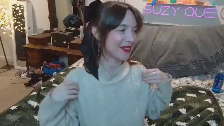 Suzyque – Streamate Webcam Video – 2025-10-18 17:20:44