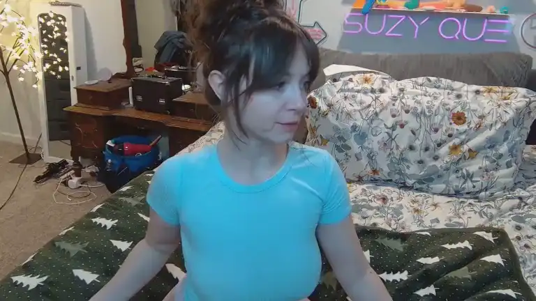 Suzyque – Streamate Webcam Video – 2026-02-06 08:40:55