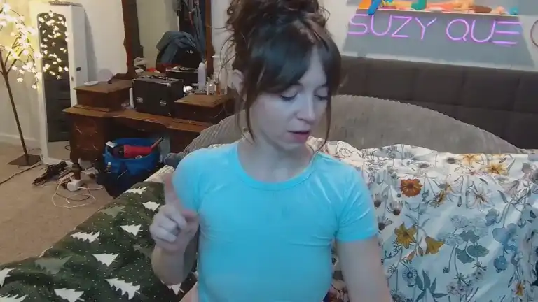 Suzyque – Streamate Webcam Video – 2025-09-03 02:56:04