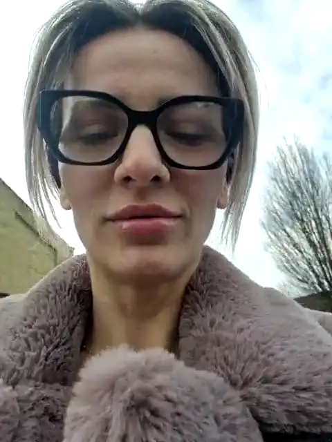 Sweetmonicauk – Stripchat Webcam Video – 2026-02-12 20:42:12