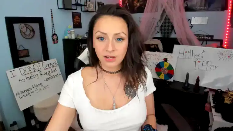 Alyx_singer – Streamate Webcam Video – 2025-09-26 22:36:24