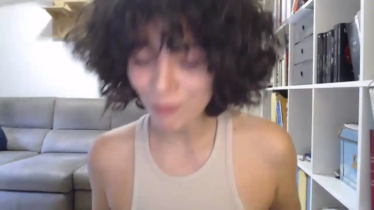 Friendzzone – Cam4 Webcam Video – 2026-04-05 08:35:30