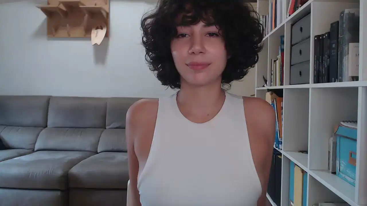 Friendzzone – Cam4 Webcam Video – 2025-10-30 20:11:08