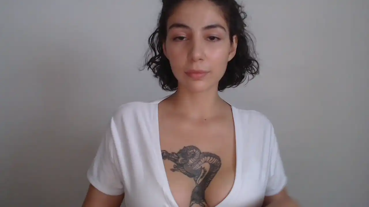 Friendzzone – Cam4 Webcam Video – 2026-05-18 12:30:54
