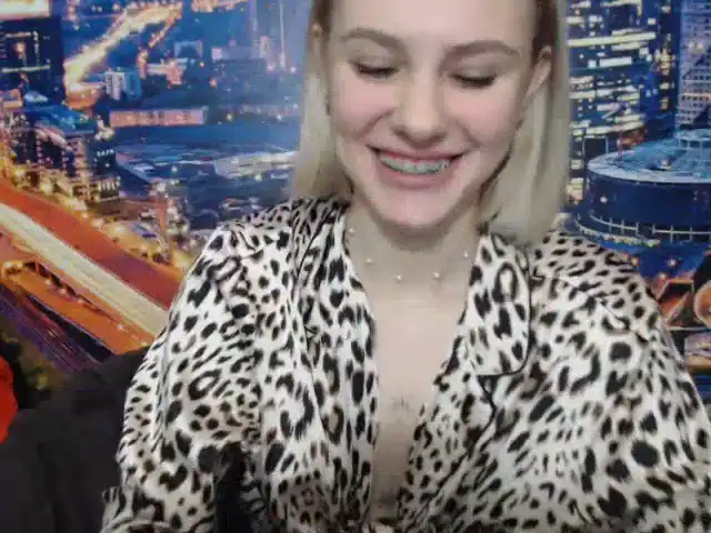 Sunnymilaa – Xlovecam Webcam Video – 2026-06-27 06:48:03