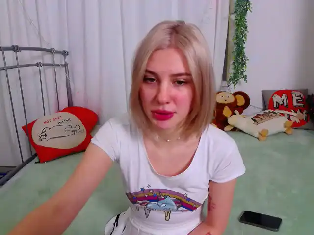 Sunnymilaa – Xlovecam Webcam Video – 2026-07-17 05:26:09