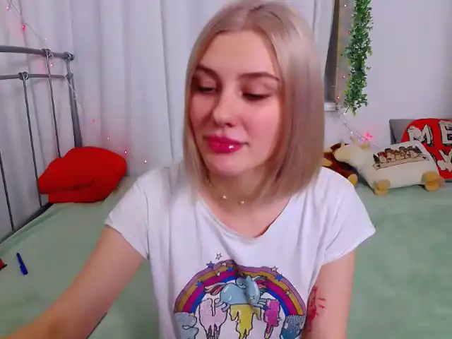 Sunnymilaa – Xlovecam Webcam Video – 2026-04-03 13:36:46